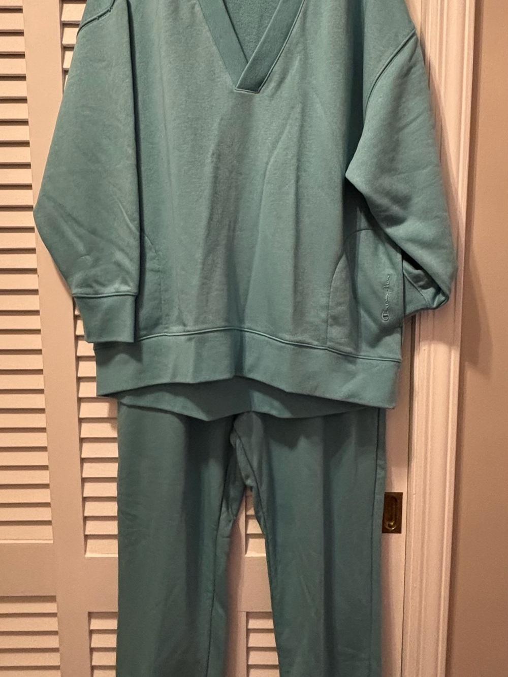Champion Women’s co Teal Sweatpants & V‑Neck Sweatshirt Set